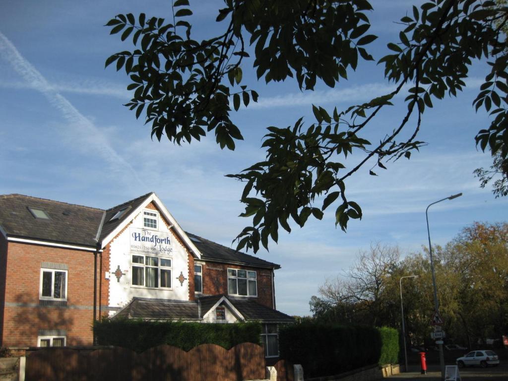 The Handforth Lodge ภายนอก รูปภาพ