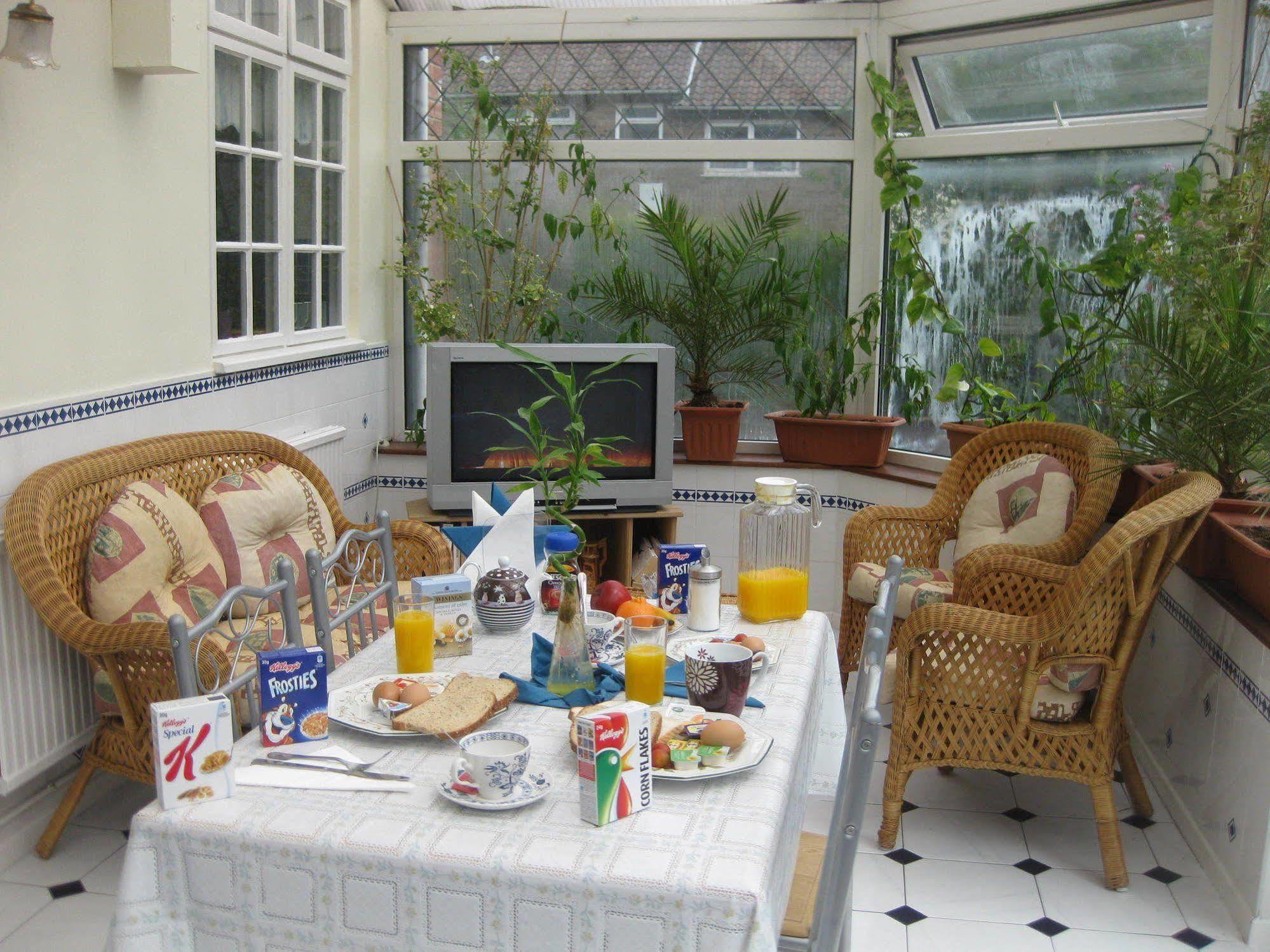 The Handforth Lodge ภายนอก รูปภาพ