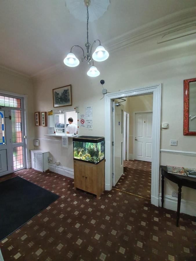 The Handforth Lodge ภายนอก รูปภาพ