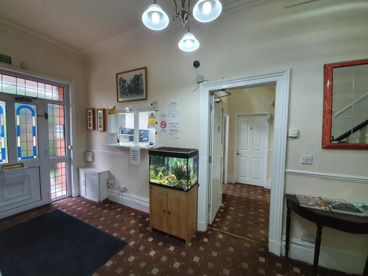 The Handforth Lodge ภายนอก รูปภาพ